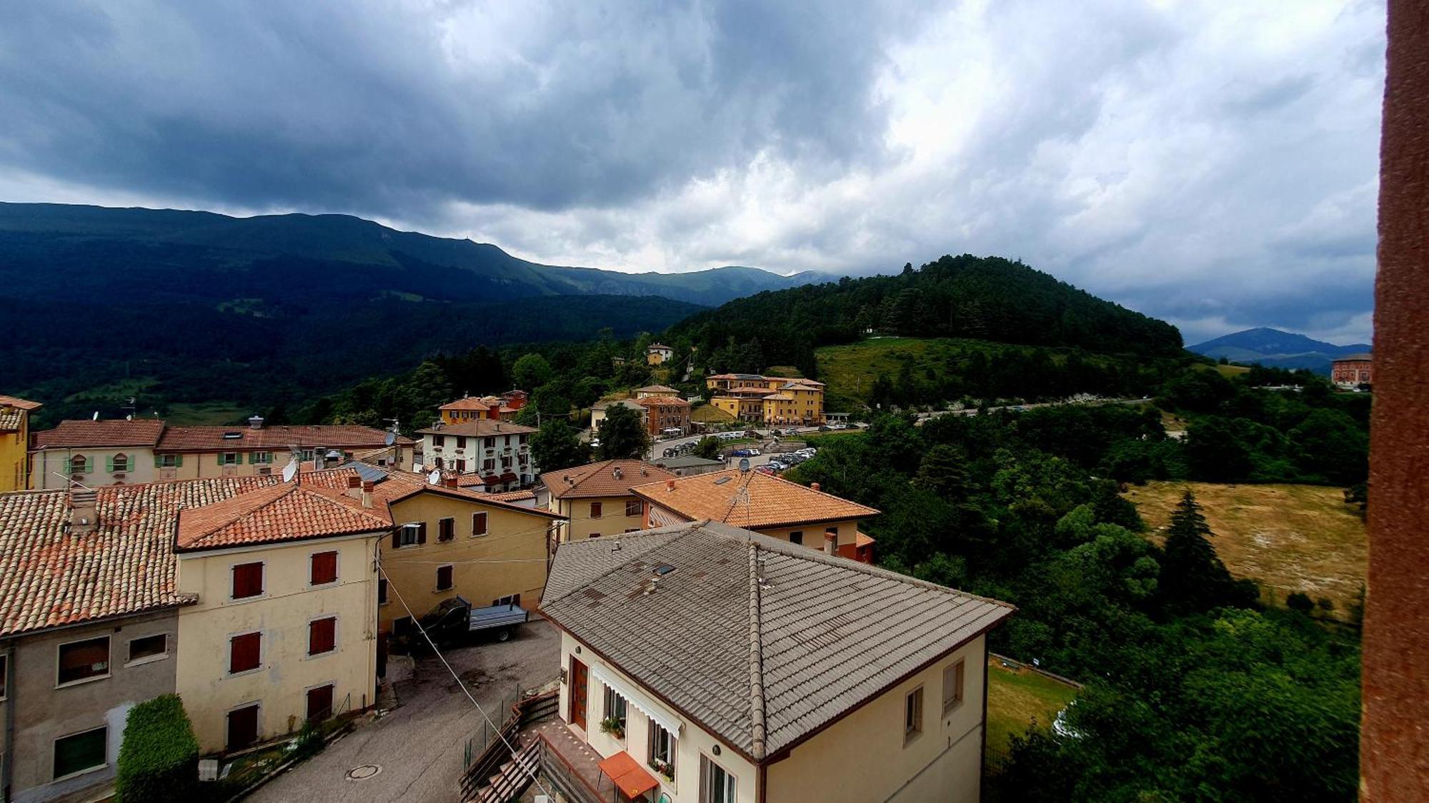 Hotel Serena Spiazzi Di Caprino Exterior foto